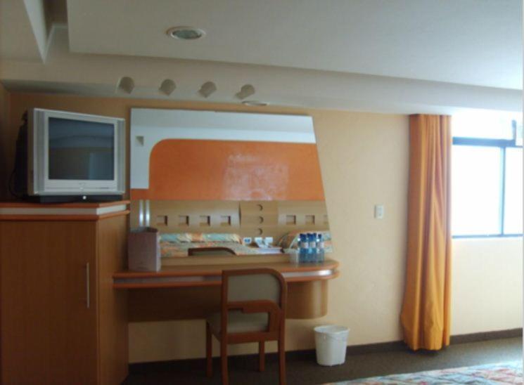 Hotel Terminal De Puebla Exterior photo